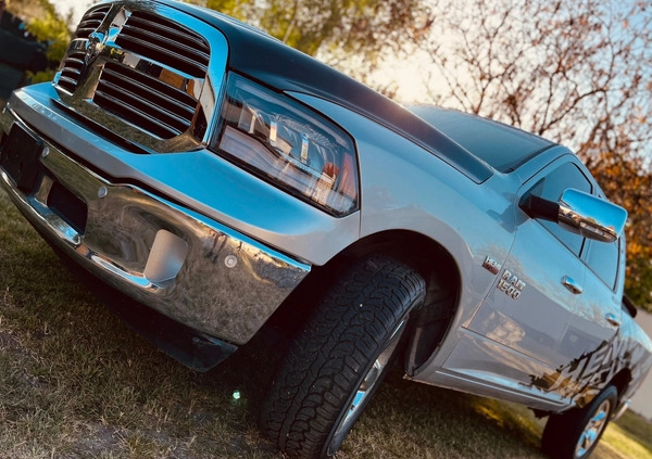Dodge RAM cena 94000 przebieg: 162000, rok produkcji 2014 z Legnica małe 436